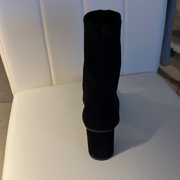 STUART WEITZMAN black suede booties size 9,5 worn only once - Picture 4 of 10